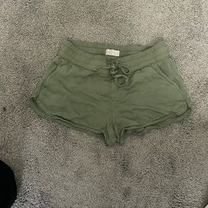 SO military green drawstring shorts size S